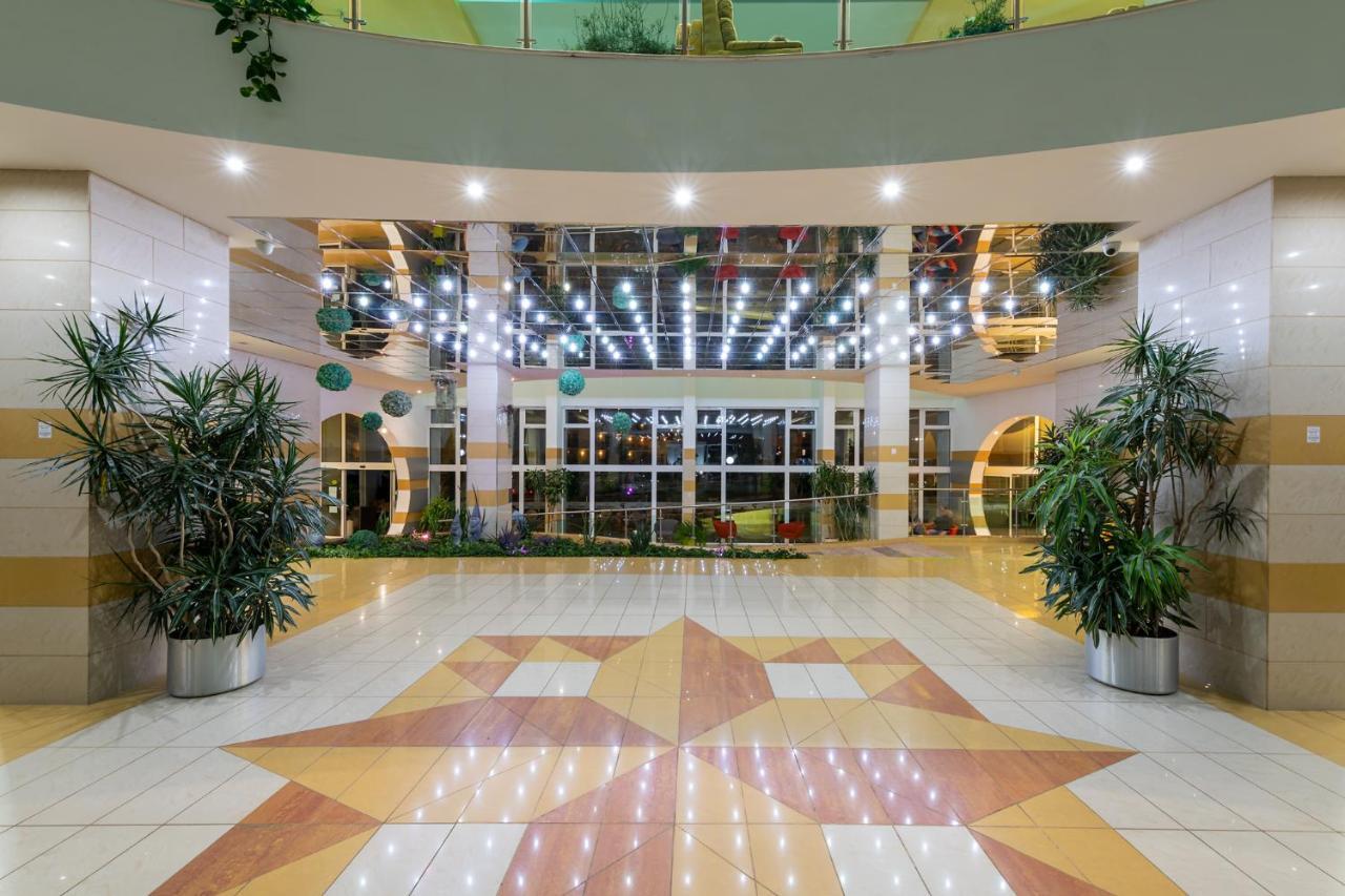 Trakia Plaza Hotel & Apartments Slăntjev Brjag Exteriör bild