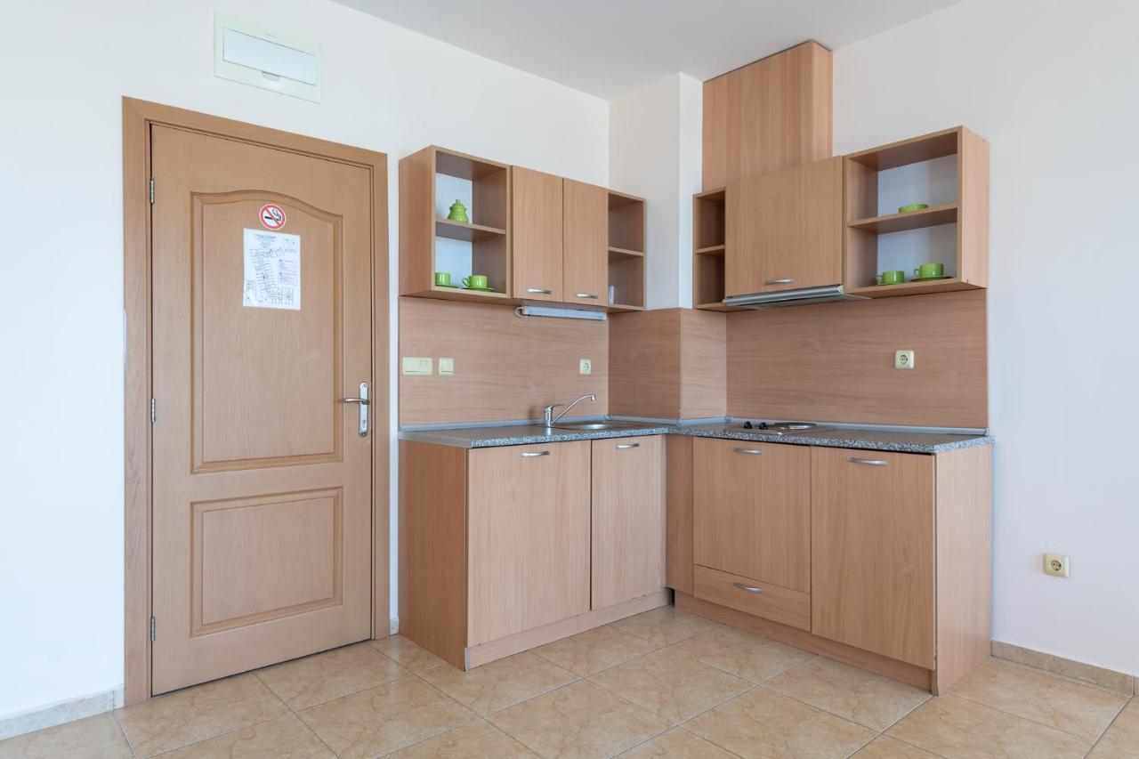 Trakia Plaza Hotel & Apartments Slăntjev Brjag Exteriör bild
