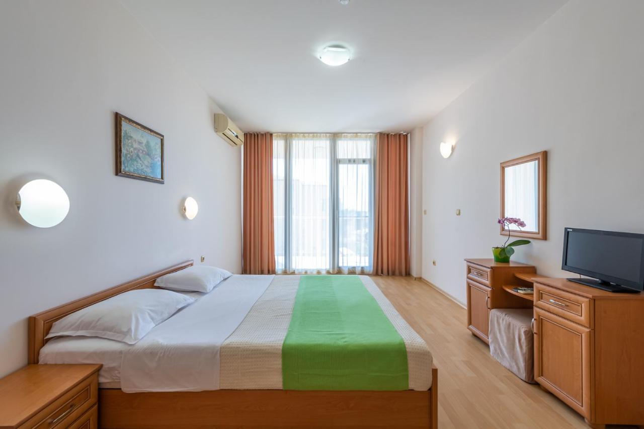 Trakia Plaza Hotel & Apartments Slăntjev Brjag Exteriör bild