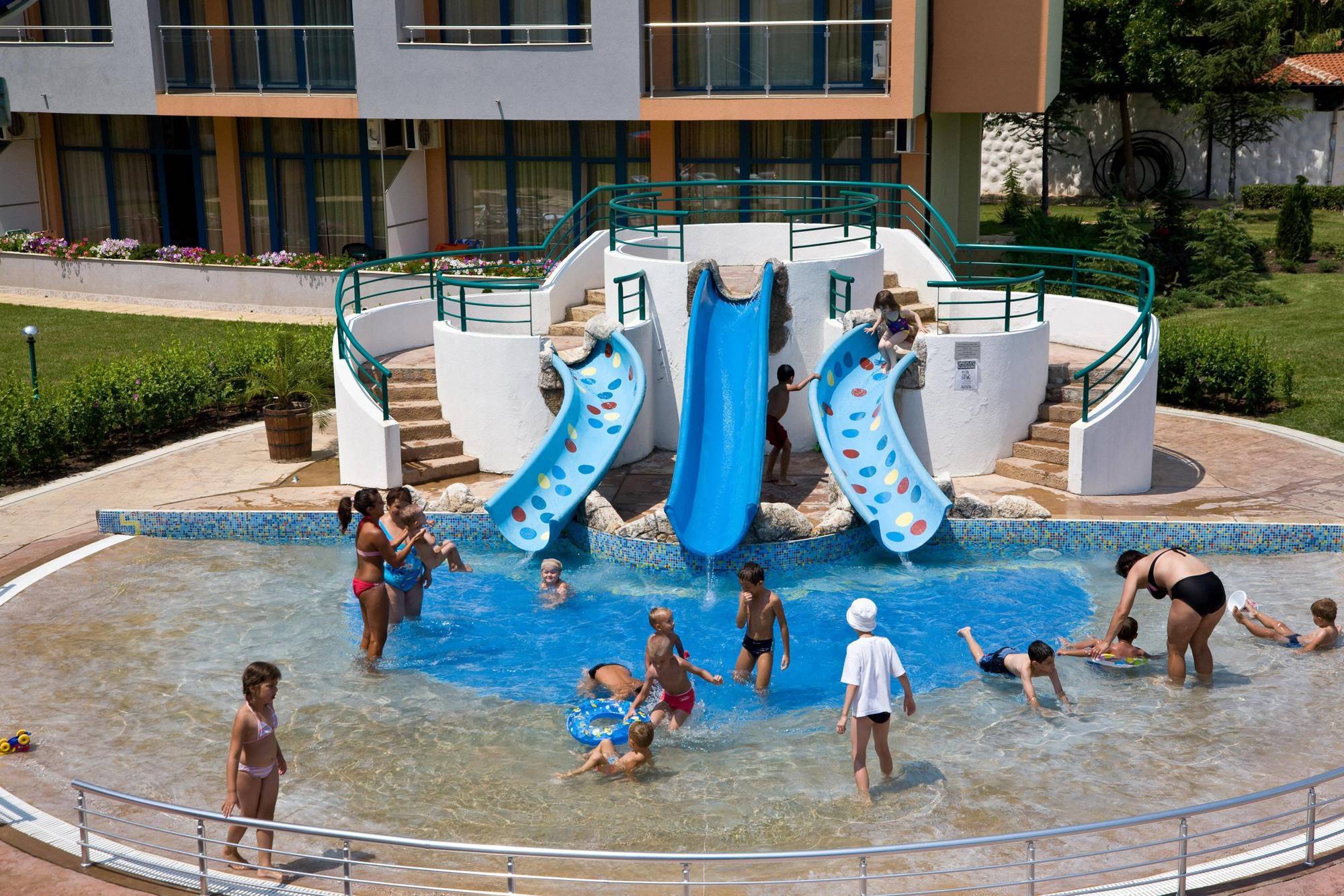Trakia Plaza Hotel & Apartments Slăntjev Brjag Exteriör bild