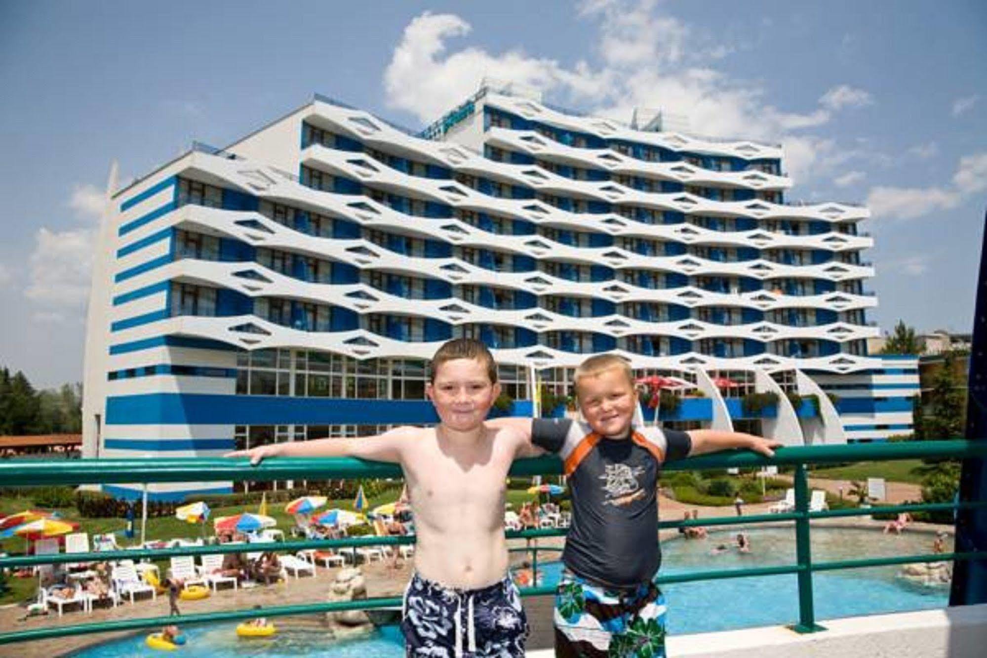 Trakia Plaza Hotel & Apartments Slăntjev Brjag Exteriör bild